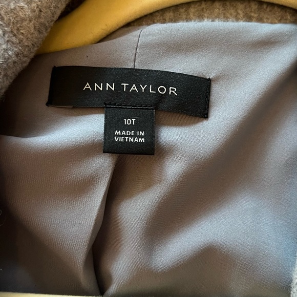 Ann Taylor Blazer Size 10 TALL - Picture 3 of 3